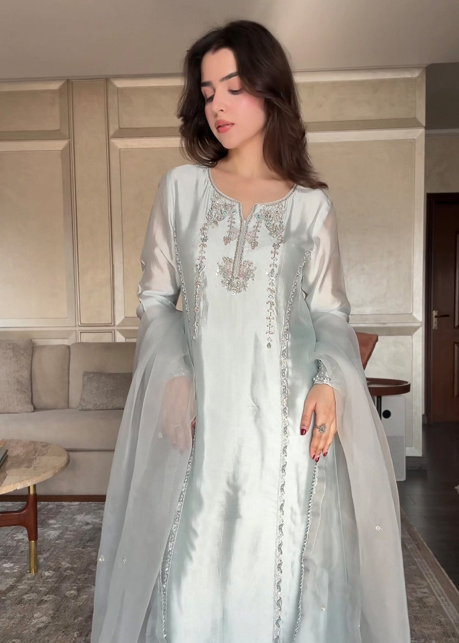 Where Can I Find Top-Tier Ready-to-Wear Collections Online?